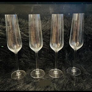 Elegant Clear Champagne Flutes Set
